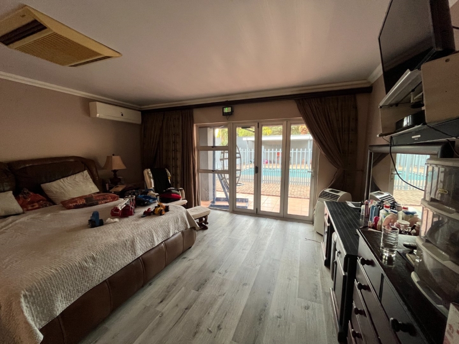 5 Bedroom Property for Sale in Van Der Hoff Park North West